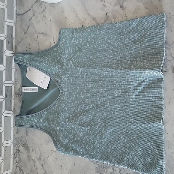 Athleta Crop Rib Tank - Picture 3 of 3